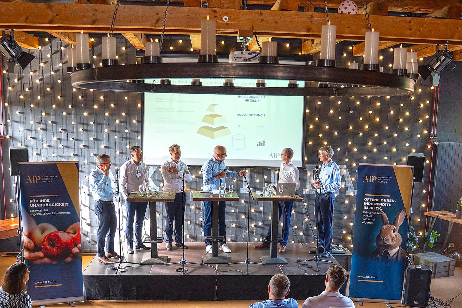 Spannendes Podiumsgespräch moderiert durch Urs Lysser