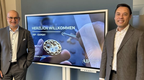 Urs Lysser und Referent Simon Götschmann